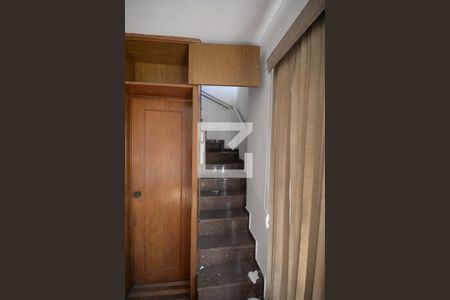 Apartamento à venda com 180m², 3 quartos e 2 vagasEscada