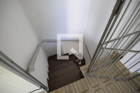 Apartamento à venda com 180m², 3 quartos e 2 vagasEscada