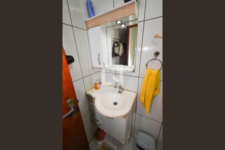 Casa à venda com 47m², 3 quartos e sem vagaBanheiro