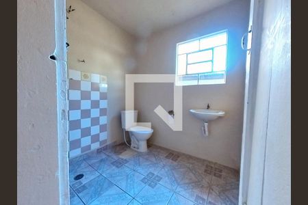 Banheiro de casa para alugar com 1 quarto, 40m² em Vila Palmeiras, São Paulo