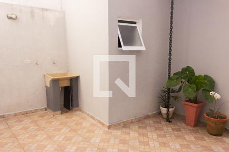 Casa à venda com 125m², 2 quartos e 2 vagas Casa à venda com 125m², 2 quartos e 2 vagasQuintal/Área de serviço