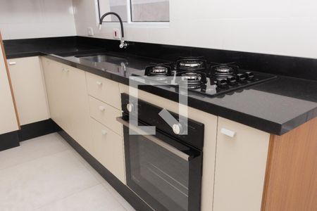 Casa à venda com 125m², 2 quartos e 2 vagas Casa à venda com 125m², 2 quartos e 2 vagasCozinha