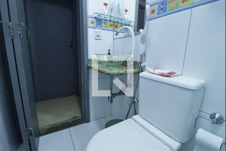 Casa à venda com 85m², 3 quartos e 1 vagaBanheiro