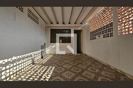 Casa para alugar com 100m², 2 quartos e 1 vagaGaragem / Quintal