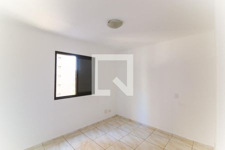 Quarto 2 de apartamento para alugar com 2 quartos, 80m² em Jardim Maria Rosa, Taboão da Serra