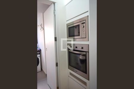 Apartamento para alugar com 87m², 1 quarto e 1 vagaCozinha - detalhe fórnos