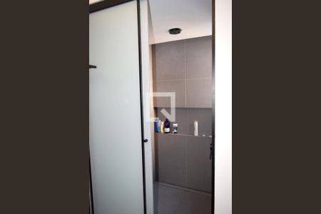 Apartamento para alugar com 87m², 1 quarto e 1 vagaBanheiro da Suíte - detalhe box
