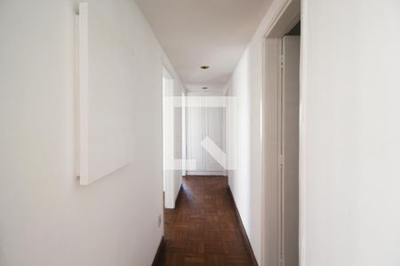 Corredor  de apartamento para alugar com 3 quartos, 94m² em Vila Nova Conceição, São Paulo