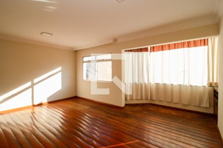Apartamento à venda com 3 quartos, 110m² em Grajaú, Belo Horizonte