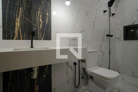 Casa à venda com 180m², 3 quartos e 5 vagasBanheiro da suíte