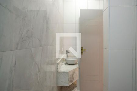 Casa à venda com 180m², 3 quartos e 5 vagasBanheiro 2