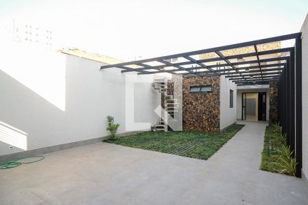 Casa à venda com 180m², 3 quartos e 5 vagasGaragem