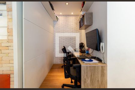 Apartamento à venda com 182m², 3 quartos e 2 vagasEscritório