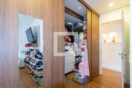 Apartamento à venda com 182m², 3 quartos e 2 vagasCloset - Suíte 3