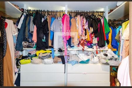 Apartamento à venda com 182m², 3 quartos e 2 vagasCloset - Suíte 3