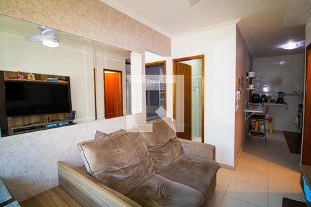 Sala de casa de condomínio à venda com 2 quartos, 47m² em Vila Nivi, São Paulo