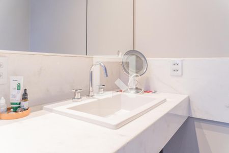 Casa de condomínio à venda com 187m², 3 quartos e sem vaga Casa de condomínio à venda com 187m², 3 quartos e sem vagaBanheiro do Quarto 1