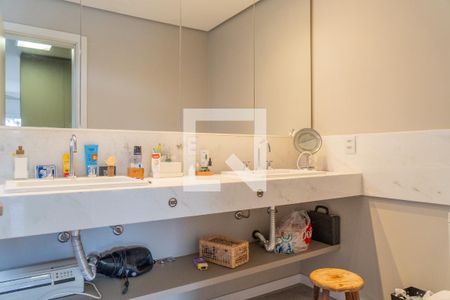 Casa de condomínio à venda com 187m², 3 quartos e sem vaga Casa de condomínio à venda com 187m², 3 quartos e sem vagaBanheiro do Quarto 1