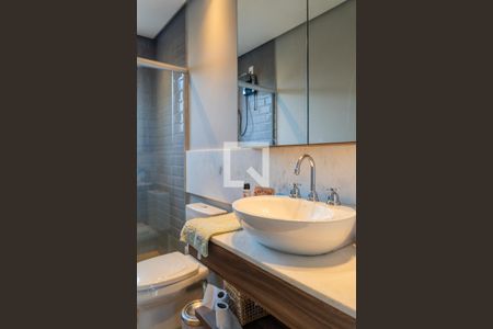 Casa de condomínio à venda com 187m², 3 quartos e sem vaga Casa de condomínio à venda com 187m², 3 quartos e sem vagaBanheiro Social