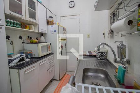 Apartamento à venda com 64m², 2 quartos e sem vaga Apartamento à venda com 64m², 2 quartos e sem vagaCozinha