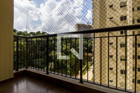 Varanda de apartamento para alugar com 2 quartos, 68m² em Jardim Tupanci, Barueri