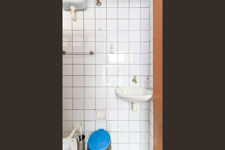 Casa à venda com 160m², 3 quartos e 2 vagas Casa à venda com 160m², 3 quartos e 2 vagasBanheiro de serviço