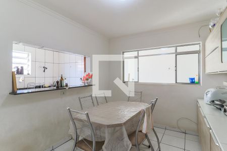 Casa à venda com 160m², 3 quartos e 2 vagas Casa à venda com 160m², 3 quartos e 2 vagasCopa