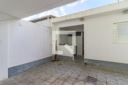 Casa à venda com 160m², 3 quartos e 2 vagas Casa à venda com 160m², 3 quartos e 2 vagasQuintal