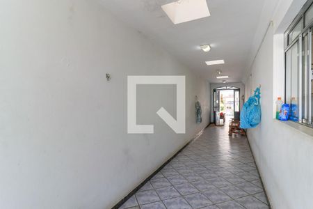 Casa à venda com 160m², 3 quartos e 2 vagas Casa à venda com 160m², 3 quartos e 2 vagasCorredor Lateral