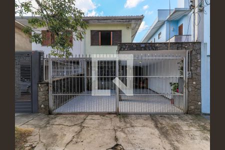 Casa à venda com 160m², 3 quartos e 2 vagas Casa à venda com 160m², 3 quartos e 2 vagasFachada