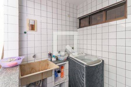 Casa à venda com 160m², 3 quartos e 2 vagas Casa à venda com 160m², 3 quartos e 2 vagasÁrea de Serviço