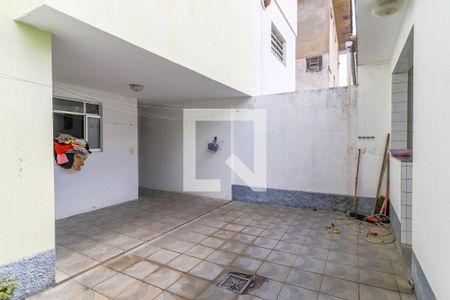 Casa à venda com 160m², 3 quartos e 2 vagas Casa à venda com 160m², 3 quartos e 2 vagasQuintal