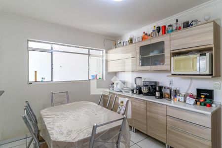 Casa à venda com 160m², 3 quartos e 2 vagas Casa à venda com 160m², 3 quartos e 2 vagasCopa