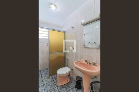 Casa à venda com 160m², 3 quartos e 2 vagas Casa à venda com 160m², 3 quartos e 2 vagasBanheiro