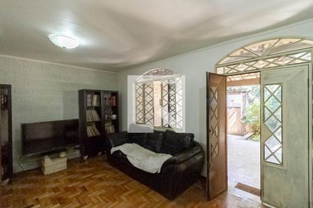 Sala de casa à venda com 3 quartos, 149m² em Santa Amelia, Belo Horizonte