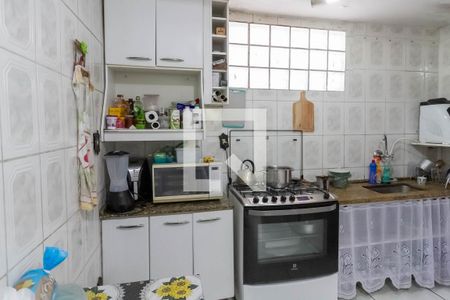Casa à venda com 149m², 3 quartos e 2 vagas Casa à venda com 149m², 3 quartos e 2 vagasCozinha