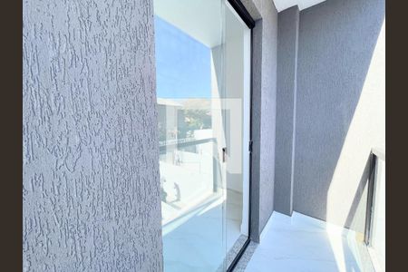 Varanda de casa à venda com 2 quartos, 75m² em São João Batista, Belo Horizonte