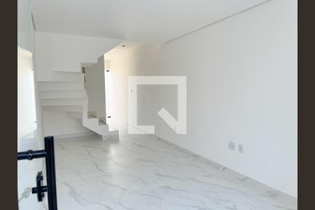 Sala de casa à venda com 2 quartos, 75m² em São João Batista, Belo Horizonte