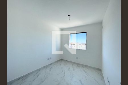 Quarto 1 de casa à venda com 2 quartos, 75m² em São João Batista, Belo Horizonte