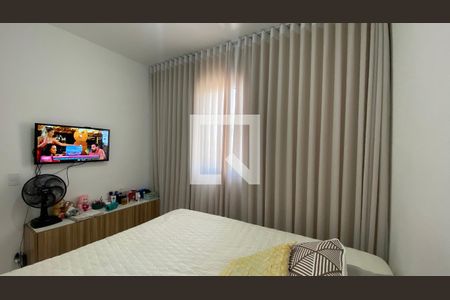 Quarto 1 de apartamento para alugar com 2 quartos, 57m² em Alto dos Pinheiros, Belo Horizonte
