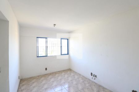 Sala de apartamento para alugar com 2 quartos, 55m² em Colubandê, São Gonçalo