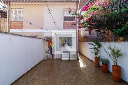 Casa à venda com 160m², 3 quartos e 2 vagas Casa à venda com 160m², 3 quartos e 2 vagasQuintal