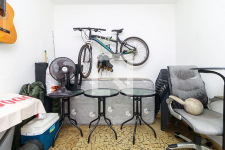 Casa à venda com 160m², 3 quartos e 2 vagas Casa à venda com 160m², 3 quartos e 2 vagasEdícula