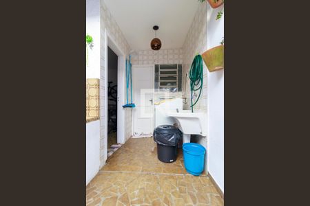 Casa à venda com 160m², 3 quartos e 2 vagas Casa à venda com 160m², 3 quartos e 2 vagasÁrea de Serviço