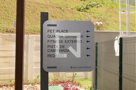 Apartamento para alugar com 35m², 2 quartos e sem vagaÁrea comum - Placa informativa