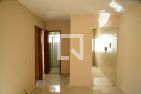 Sala de apartamento para alugar com 2 quartos, 53m² em Jardim Ísis, Cotia