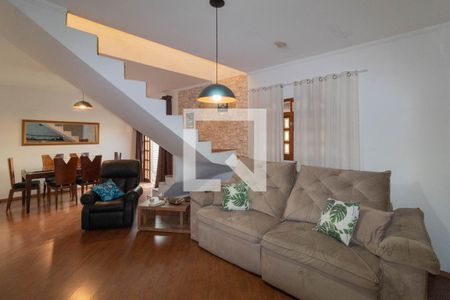 Casa à venda com 725m², 2 quartos e 3 vagasSala