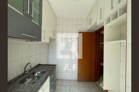 Cozinha de apartamento à venda com 3 quartos, 72m² em Vila Cloris, Belo Horizonte