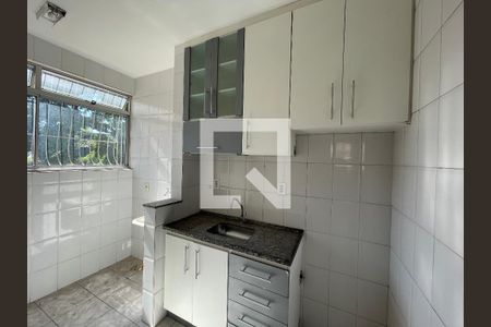 Cozinha de apartamento à venda com 3 quartos, 72m² em Vila Cloris, Belo Horizonte