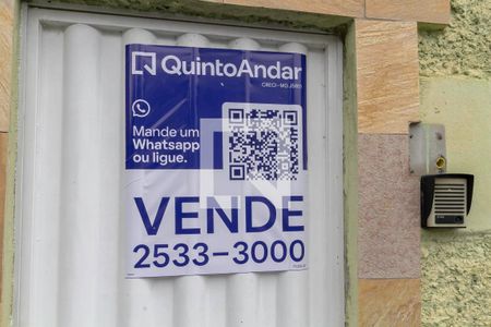 Casa à venda com 150m², 3 quartos e 2 vagas Casa à venda com 150m², 3 quartos e 2 vagasPlaca